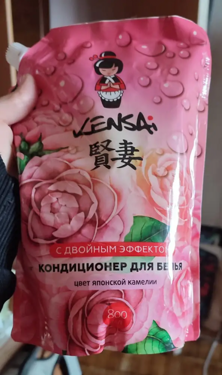 Kensai Кондиционер для белья с двойным эффектом ЦВЕТ ЯПОНСКОЙ КАМЕЛИИ, 800 мл